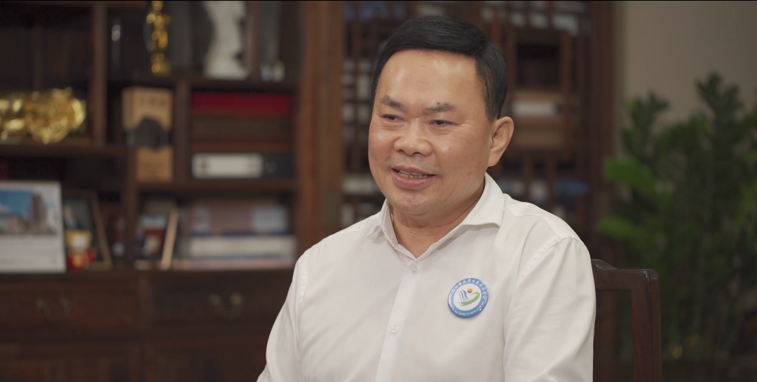 公益的力量丨中裝建設(shè)董事長莊重：慕賢思齊，大山儒商丹心為公益